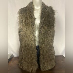 Banana Republic Faux Fur Vest in light brown, brown sugar with back